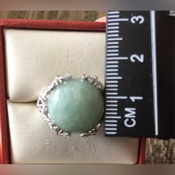 VINTAGE Jadeite Green Jade Ring Sterling Silver (marked) 925 - Size 7.5 US - Picture 9 of 9